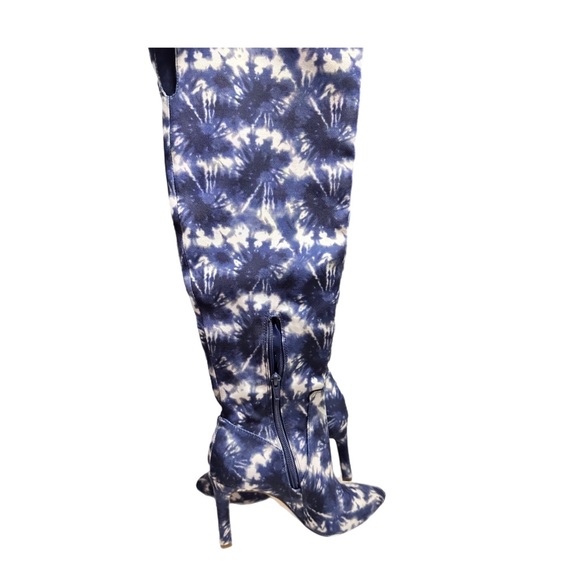 Gianni Bini blue and white heel boots
bLCK FRIDAY DEALS - Picture 3 of 5